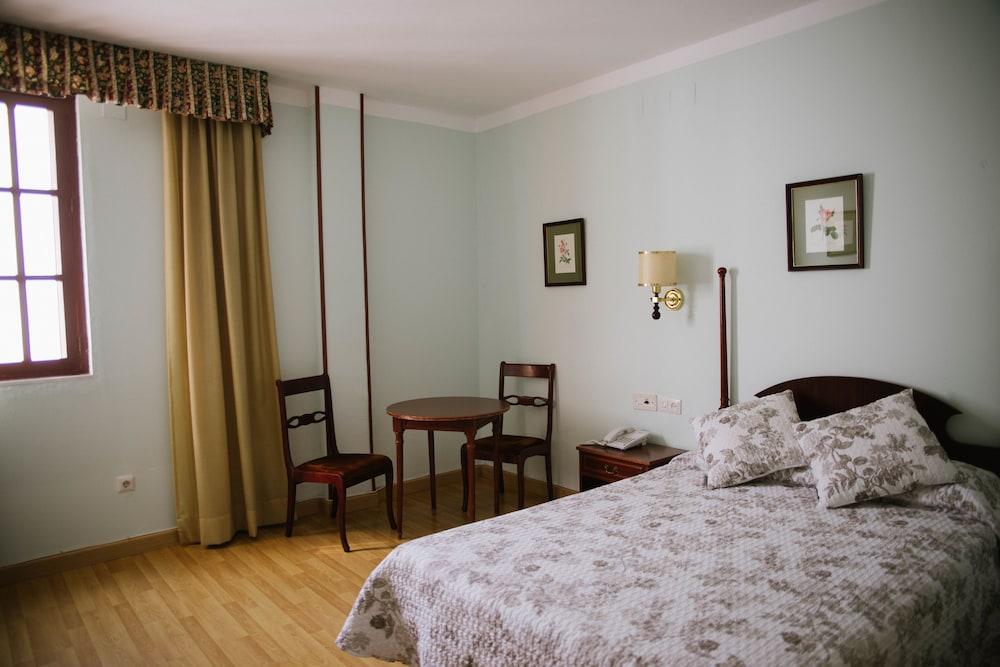 Hotel Sierra De Aracena Ngoại thất bức ảnh