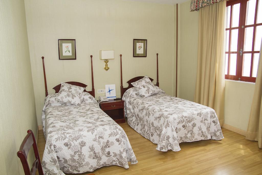 Hotel Sierra De Aracena Ngoại thất bức ảnh