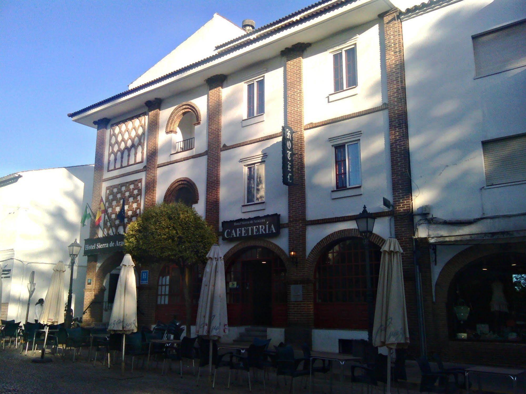 Hotel Sierra De Aracena Ngoại thất bức ảnh