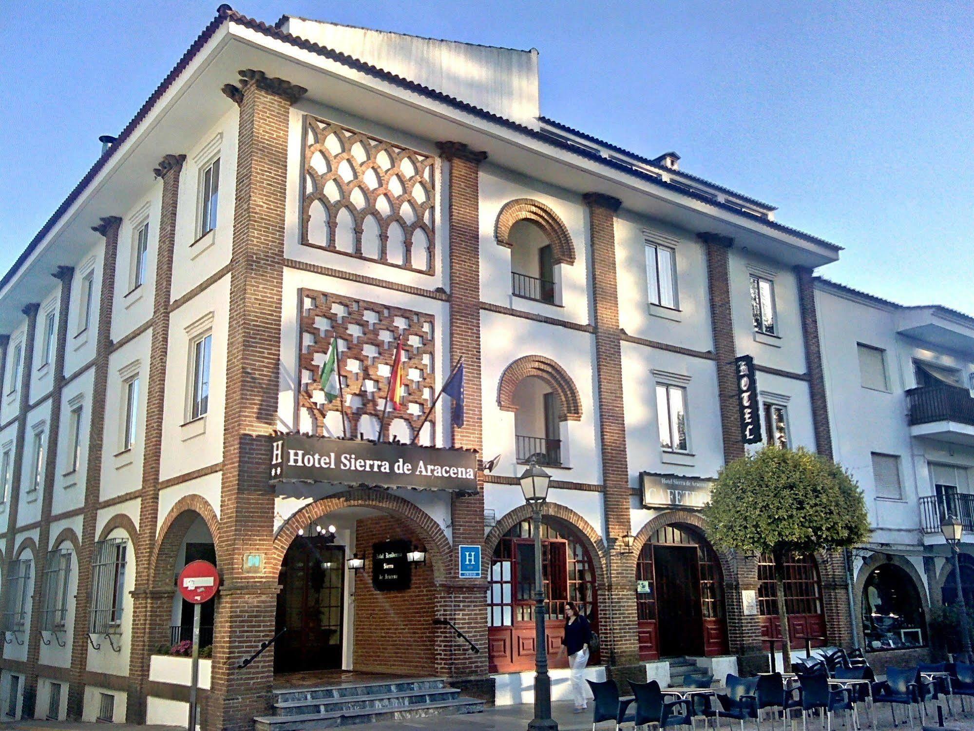 Hotel Sierra De Aracena Ngoại thất bức ảnh